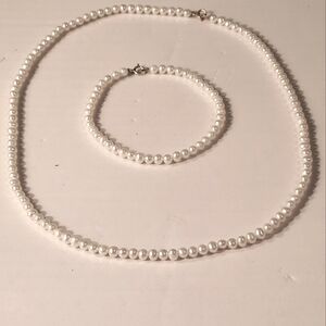 10k Elegant White Pearl Necklace and Bracelet Set